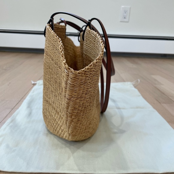 Loewe Shell Rafia Tote Bag - Picture 5 of 10